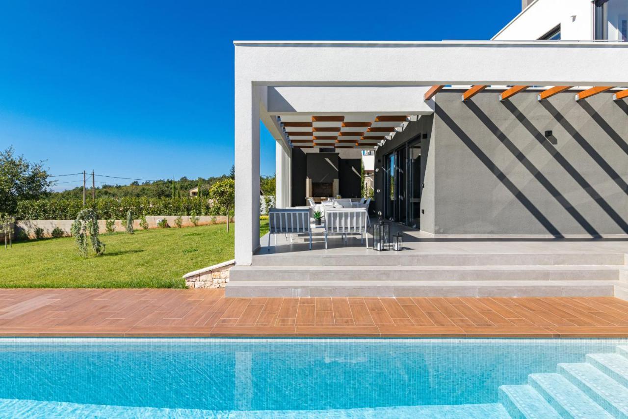 Villa Sabina Visnjan Exterior photo