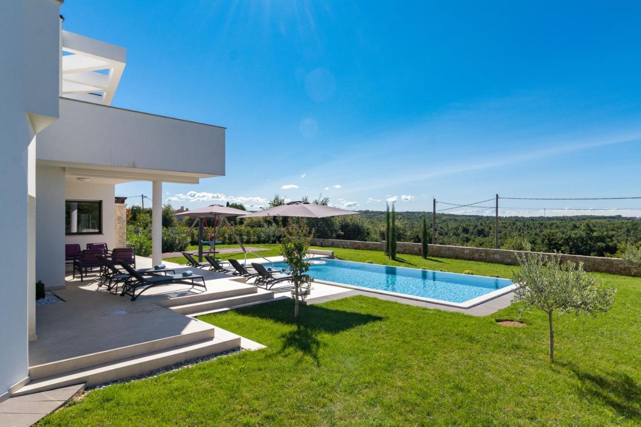 Villa Sabina Visnjan Exterior photo