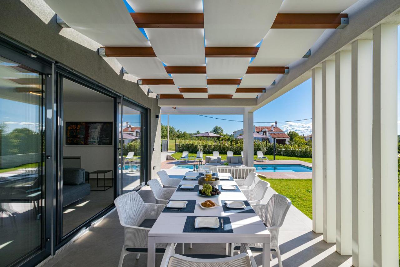 Villa Sabina Visnjan Exterior photo